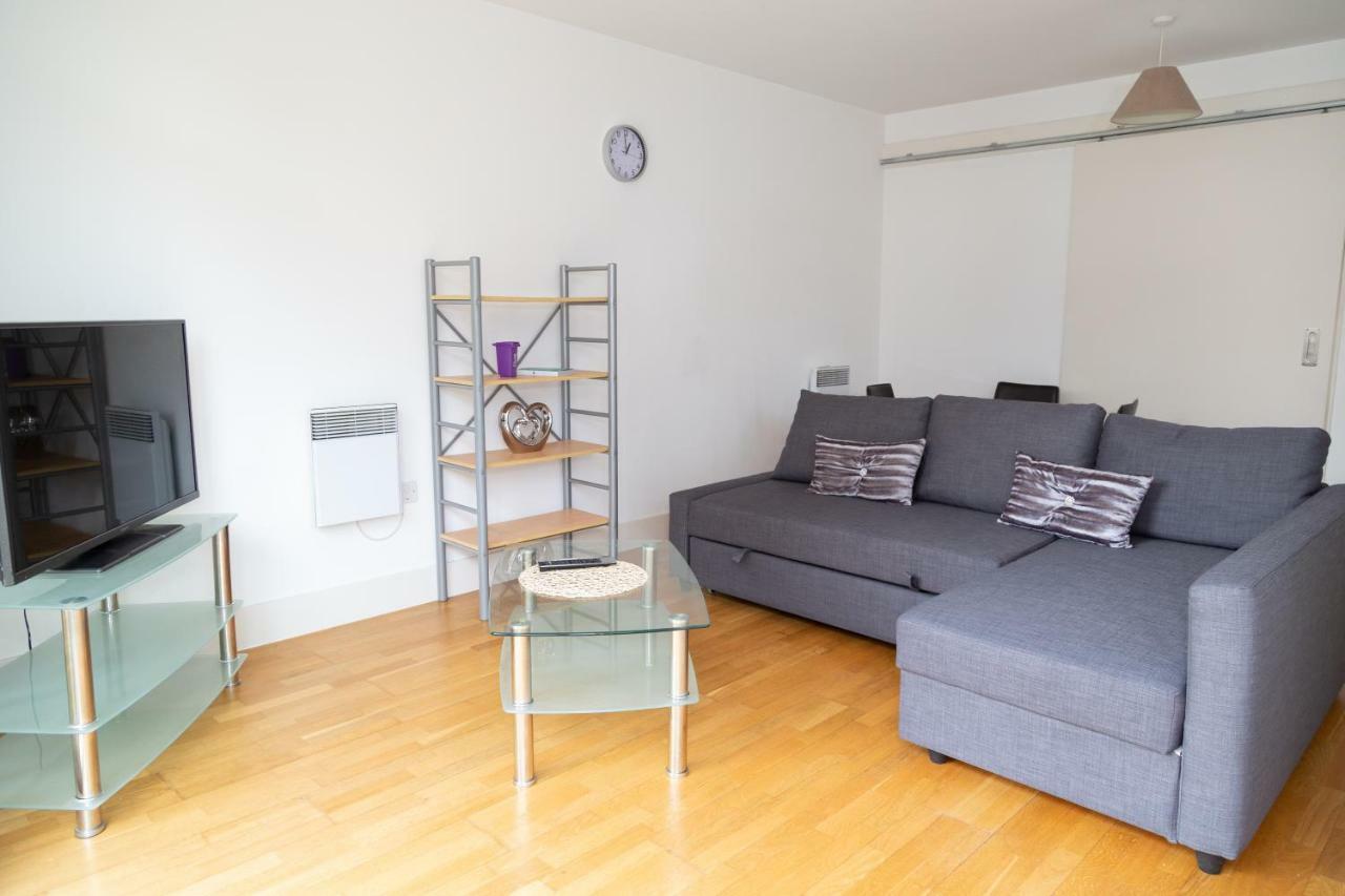 Serviced Apartment In Liverpool City Centre - Free Parking - Balcony - By Happy Days Exterior foto
